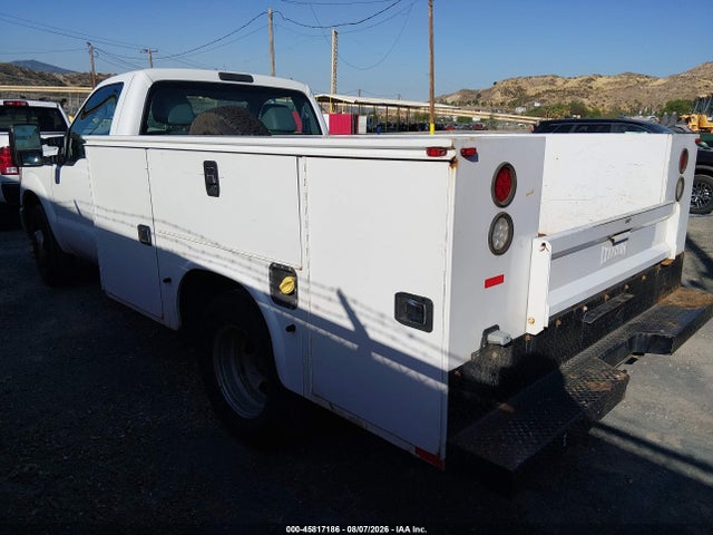 Ford F-350 Chassis Xl 2016 1FDRF3G62GEC86671 Image 3