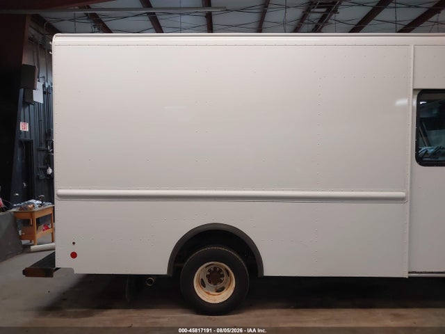 1FC3E3KS2HDC62993 Ford E-350 Stripped