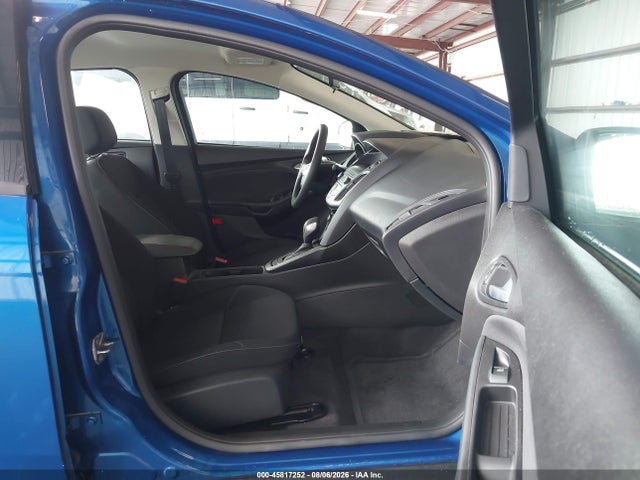 Продажа на аукционе авто 2018 Ford Focus Se, vin: 1FADP3F27JL327704, номер лота: 45817252