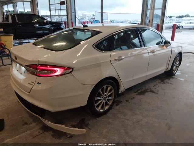 45817315 :رقم المزاد ، 3FA6P0HD8HR122958 vin ، 2017 Ford Fusion Se مزاد بيع