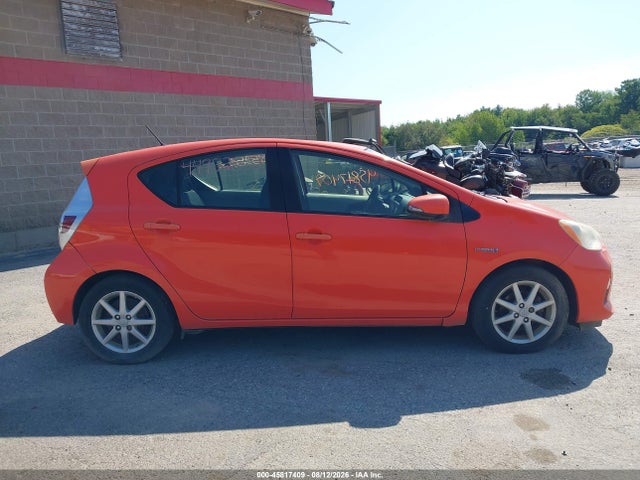 45817409 :رقم المزاد ، JTDKDTB34D1042418 vin ، 2013 Toyota Prius C Three مزاد بيع