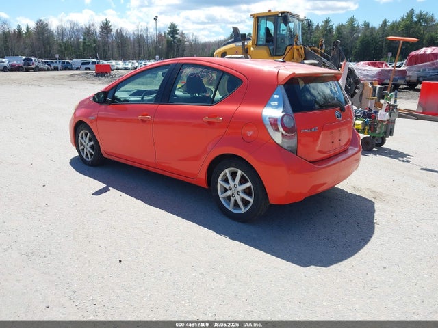 45817409 :رقم المزاد ، JTDKDTB34D1042418 vin ، 2013 Toyota Prius C Three مزاد بيع