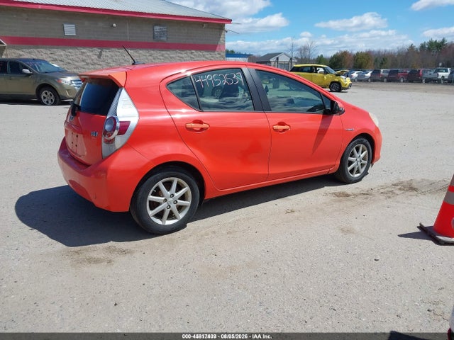 45817409 :رقم المزاد ، JTDKDTB34D1042418 vin ، 2013 Toyota Prius C Three مزاد بيع