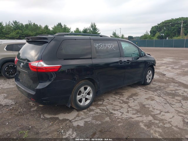 45817422 :رقم المزاد ، 5TDKK3DC6FS540967 vin ، 2015 Toyota Sienna Le 8 Passenger مزاد بيع