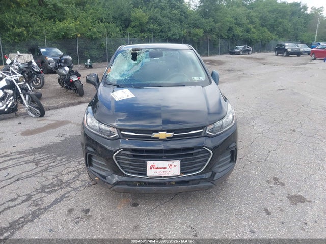 3GNCJNSB5KL345009 Chevrolet TRAX LS