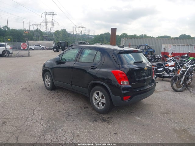 3GNCJNSB5KL345009 Chevrolet TRAX LS