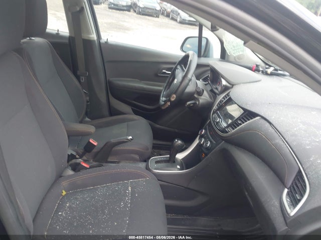 3GNCJNSB5KL345009 Chevrolet TRAX LS