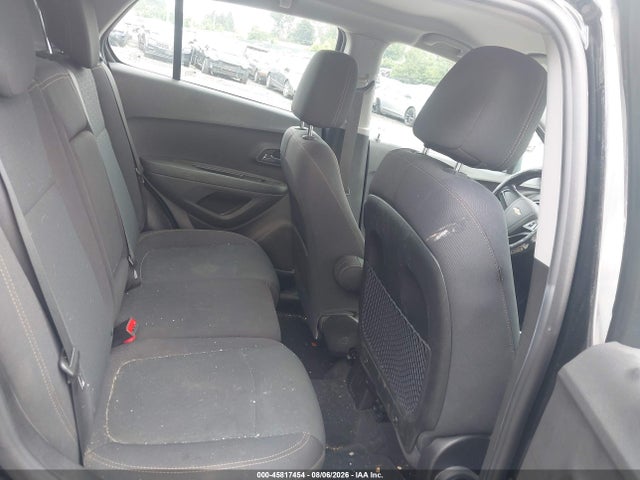 3GNCJNSB5KL345009 Chevrolet TRAX LS