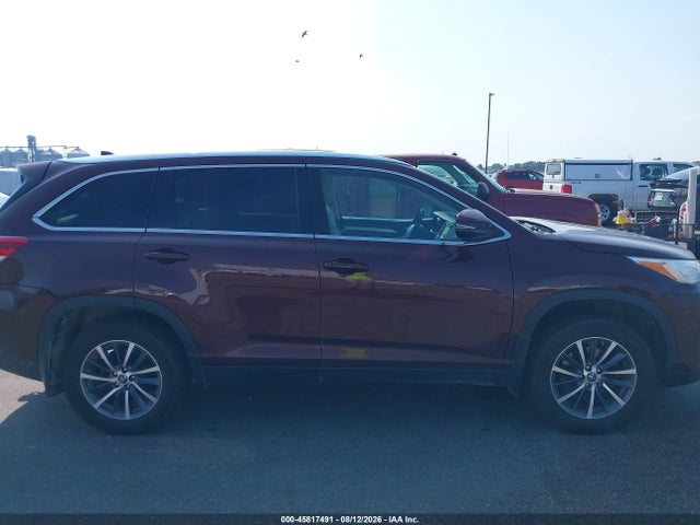 Aukcja sprzedaży 2019 Toyota Highlander Xle, vin: 5TDJZRFH7KS702988, numer aukcji: 45817491