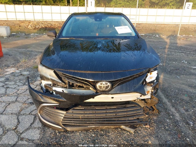 Продажа на аукционе авто 2021 Toyota Camry Le, vin: 4T1C11AK8MU557894, номер лота: 45817586