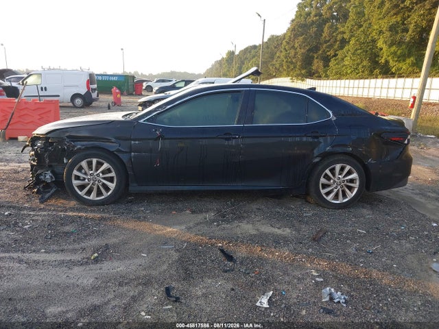 Продажа на аукционе авто 2021 Toyota Camry Le, vin: 4T1C11AK8MU557894, номер лота: 45817586