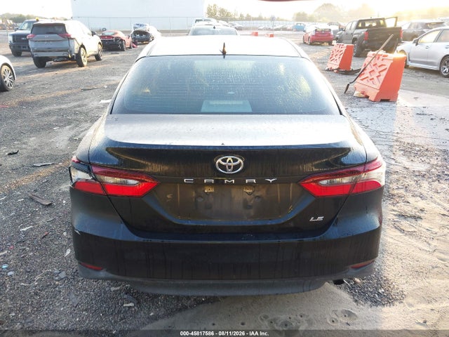 Продажа на аукционе авто 2021 Toyota Camry Le, vin: 4T1C11AK8MU557894, номер лота: 45817586