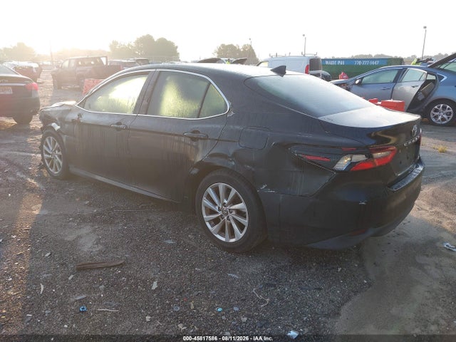 Продажа на аукционе авто 2021 Toyota Camry Le, vin: 4T1C11AK8MU557894, номер лота: 45817586