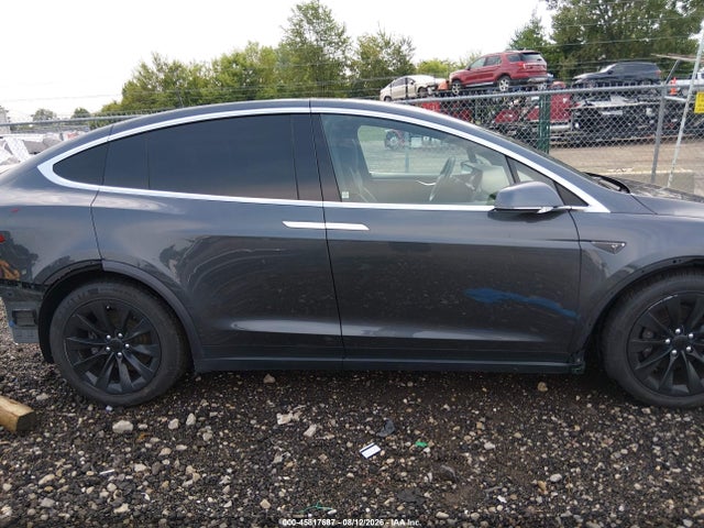 Продаж на аукціоні авто 2016 Tesla Model X 60d/70d/75d/90d/p100d, vin: 5YJXCBE29GF014373, номер лоту: 45817687