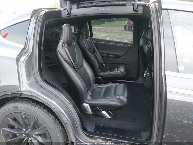 Продаж на аукціоні авто 2016 Tesla Model X 60d/70d/75d/90d/p100d, vin: 5YJXCBE29GF014373, номер лоту: 45817687