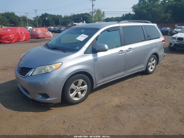 Продажа на аукционе авто 2013 Toyota Sienna Le V6 8 Passenger, vin: 5TDKK3DC8DS395105, номер лота: 45817805