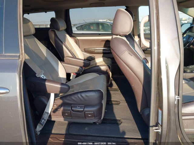 45817866 :رقم المزاد ، KNDME5C13G6171529 vin ، 2016 Kia Sedona Sx Luxury مزاد بيع