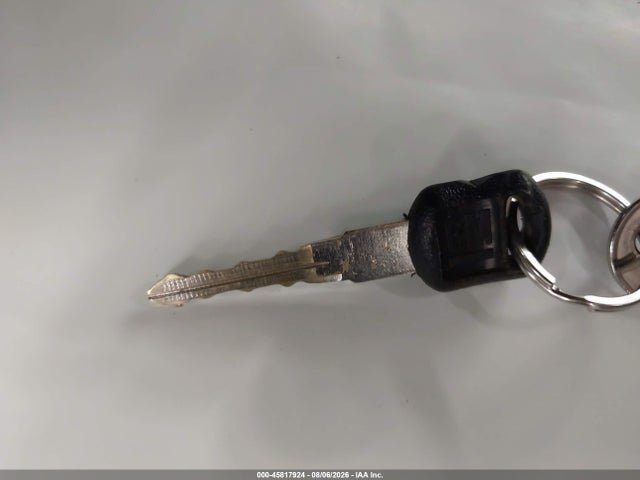 45817924 :رقم المزاد ، 1GCCS145128120753 vin ، 2002 Chevrolet S-10 مزاد بيع