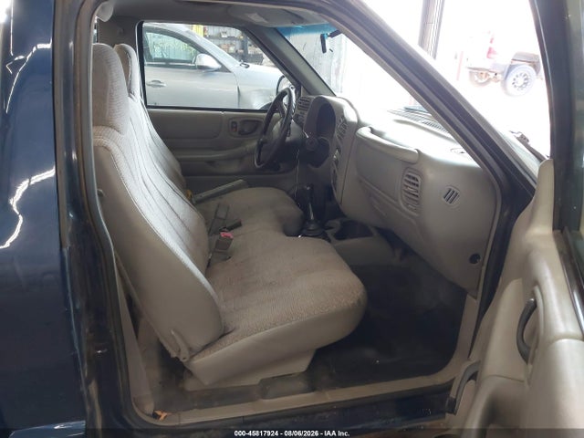 45817924 :رقم المزاد ، 1GCCS145128120753 vin ، 2002 Chevrolet S-10 مزاد بيع