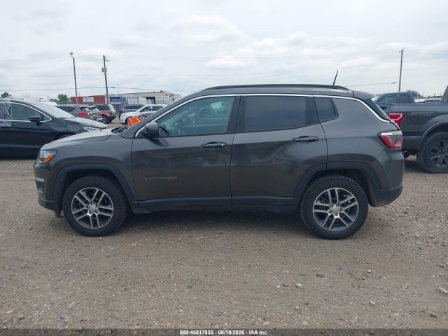 45817935 :رقم المزاد ، 3C4NJDBB0JT117509 vin ، 2018 Jeep Compass Latitude 4x4 مزاد بيع