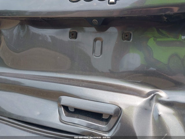 45817935 :رقم المزاد ، 3C4NJDBB0JT117509 vin ، 2018 Jeep Compass Latitude 4x4 مزاد بيع
