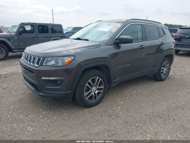 45817935 :رقم المزاد ، 3C4NJDBB0JT117509 vin ، 2018 Jeep Compass Latitude 4x4 مزاد بيع