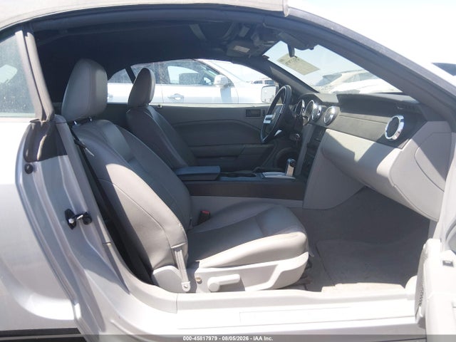 2005 Ford Mustang მანქანა იყიდება აუქციონზე, vin: 1ZVFT84N055199113, აუქციონის ნომერი: 45817979
