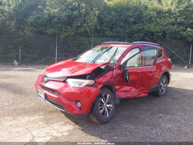 Toyota Rav4 Xle 2017 JTMRFREV4HJ117343 Image 2