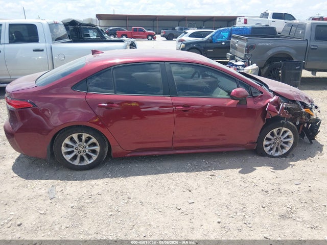 45818058 :رقم المزاد ، 5YFVPMAE8NP331280 vin ، 2022 Toyota Corolla Le مزاد بيع