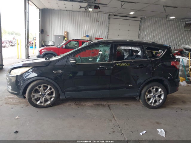 45818069 :رقم المزاد ، 1FMCU9JX1GUB72487 vin ، 2016 Ford Escape Titanium مزاد بيع