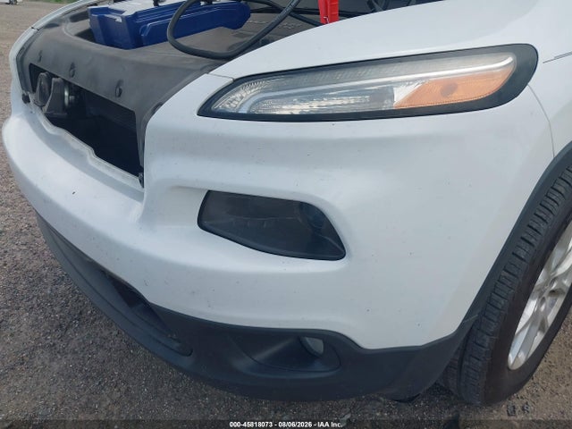 45818073 :رقم المزاد ، 1C4PJLCB5GW324868 vin ، 2016 Jeep Cherokee Latitude مزاد بيع