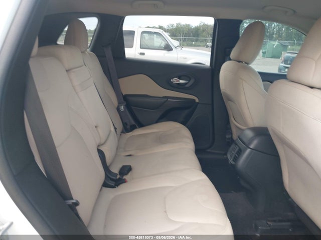 45818073 :رقم المزاد ، 1C4PJLCB5GW324868 vin ، 2016 Jeep Cherokee Latitude مزاد بيع