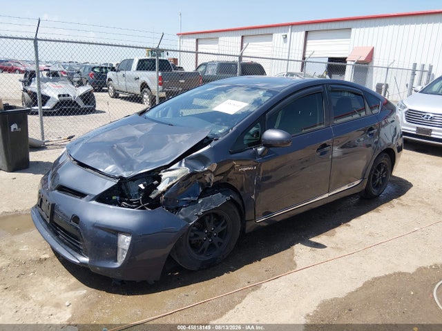 Toyota Prius Three 2015 JTDKN3DU7F1875703 Image 2