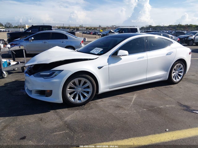 Tesla MODEL S 2017 5YJSA1E27HF204183 Image 2