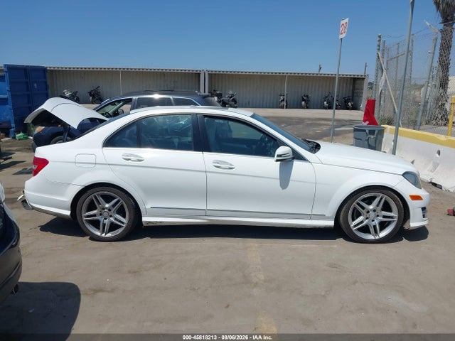 Aukcja sprzedaży 2013 Mercedes-benz C 250 Sport, vin: WDDGF4HB7DR255777, numer aukcji: 45818213