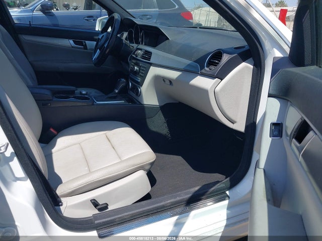 Aukcja sprzedaży 2013 Mercedes-benz C 250 Sport, vin: WDDGF4HB7DR255777, numer aukcji: 45818213