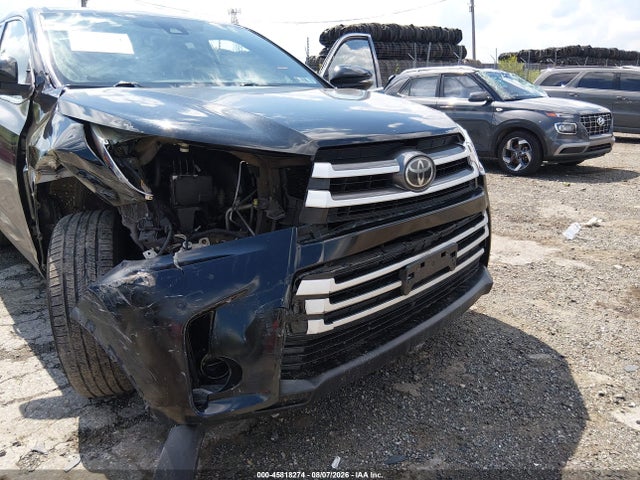 5TDBZRFH2HS471690 Toyota Highlander Le
