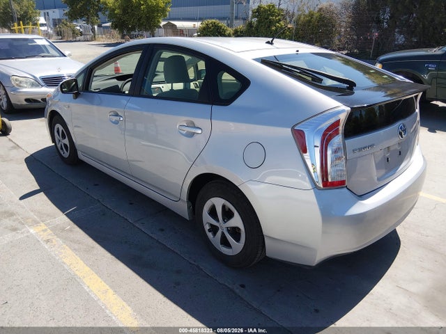 Toyota Prius Two 2015 JTDKN3DU0F0446165 Image 3