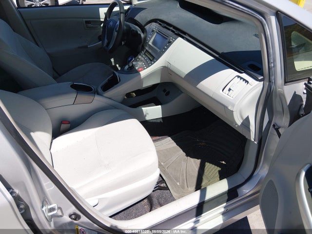 Toyota Prius Two 2015 JTDKN3DU0F0446165 Image 5