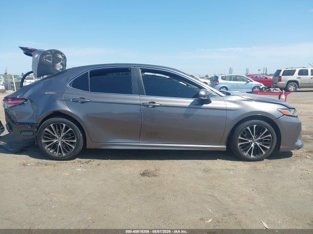 4T1B11HK2JU571366 Toyota CAMRY SE
