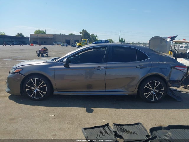 4T1B11HK2JU571366 Toyota CAMRY SE