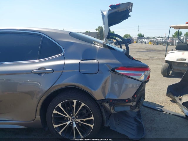 4T1B11HK2JU571366 Toyota CAMRY SE