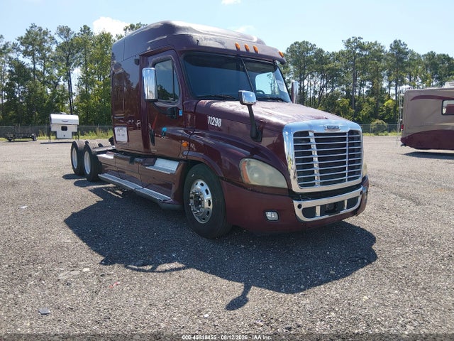 Продажа на аукционе авто 2010 Freightliner Cascadia 125, vin: 1FUJGLDRXASAK8951, номер лота: 45818455