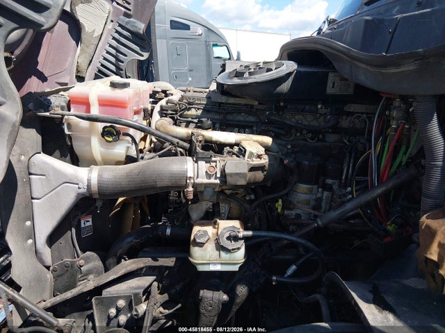 Продажа на аукционе авто 2010 Freightliner Cascadia 125, vin: 1FUJGLDRXASAK8951, номер лота: 45818455