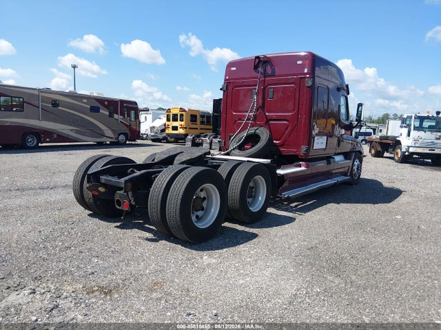 Продажа на аукционе авто 2010 Freightliner Cascadia 125, vin: 1FUJGLDRXASAK8951, номер лота: 45818455