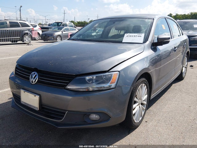 3VWL07AJXEM382715 Volkswagen Jetta 1.8t Sel