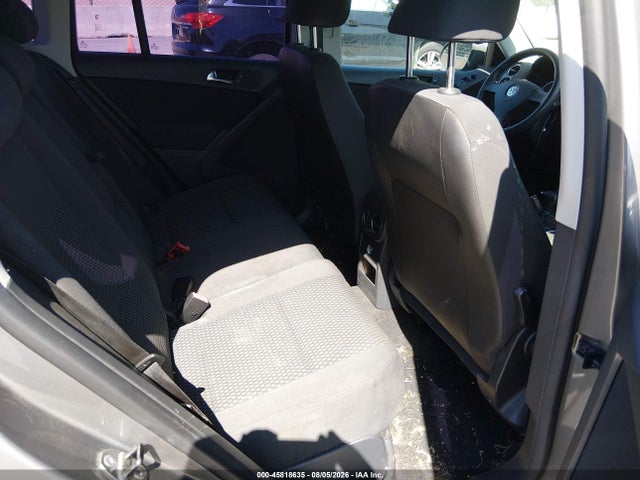 Продажа на аукционе авто 2010 Volkswagen Tiguan S/se/sel/wolfsburg Edition, vin: WVGAV7AX8AW533864, номер лота: 45818635