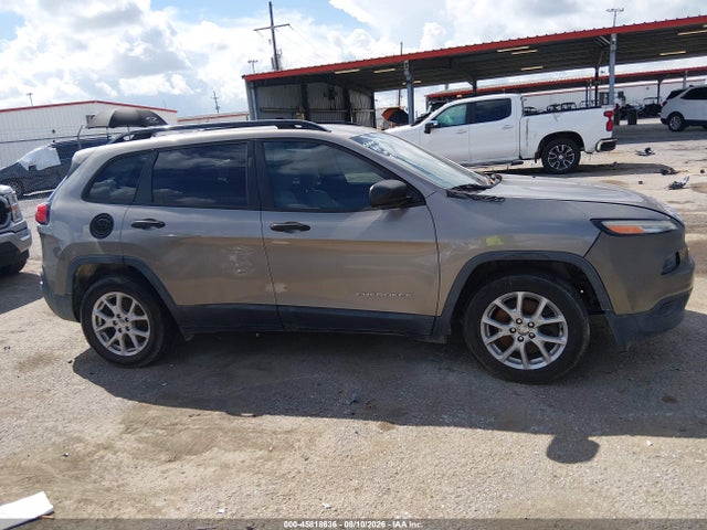 45818636 :رقم المزاد ، 1C4PJLAS0HW591758 vin ، 2017 Jeep Cherokee Sport مزاد بيع