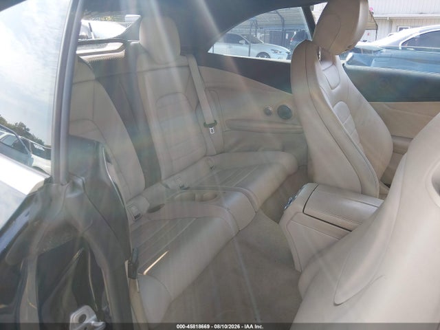 45818669 :رقم المزاد ، WDDWK4JB4HF522611 vin ، 2017 Mercedes-benz C 300 مزاد بيع