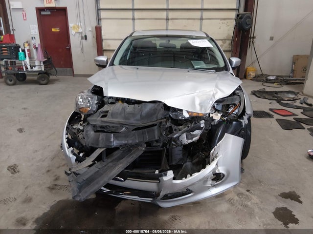 Ford Focus Titanium 2014 1FADP3J27EL247350 Image 13